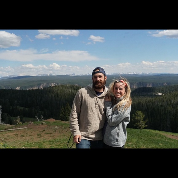 Meet your Posher, Bri - Picture 2 of 6